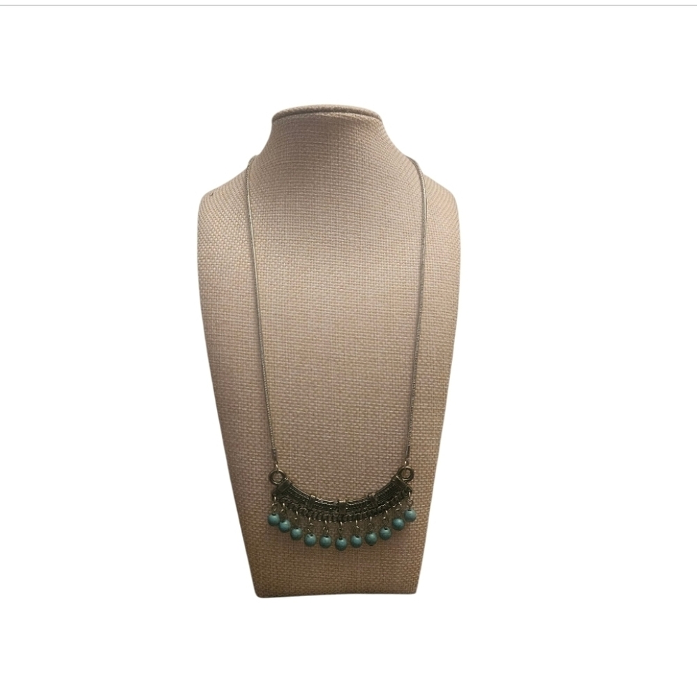 Elegant Turquoise Beaded Necklace